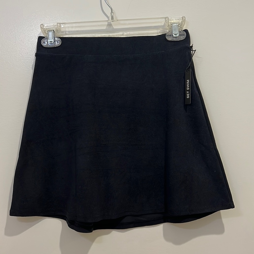 Set Active Skirt